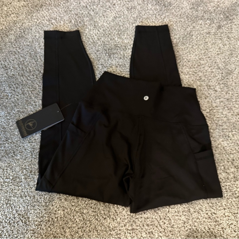 90 Degrees By Reflex M Black Banded Capri Slimming High Waist Leggings R $78 NWT - Picture 9 of 11